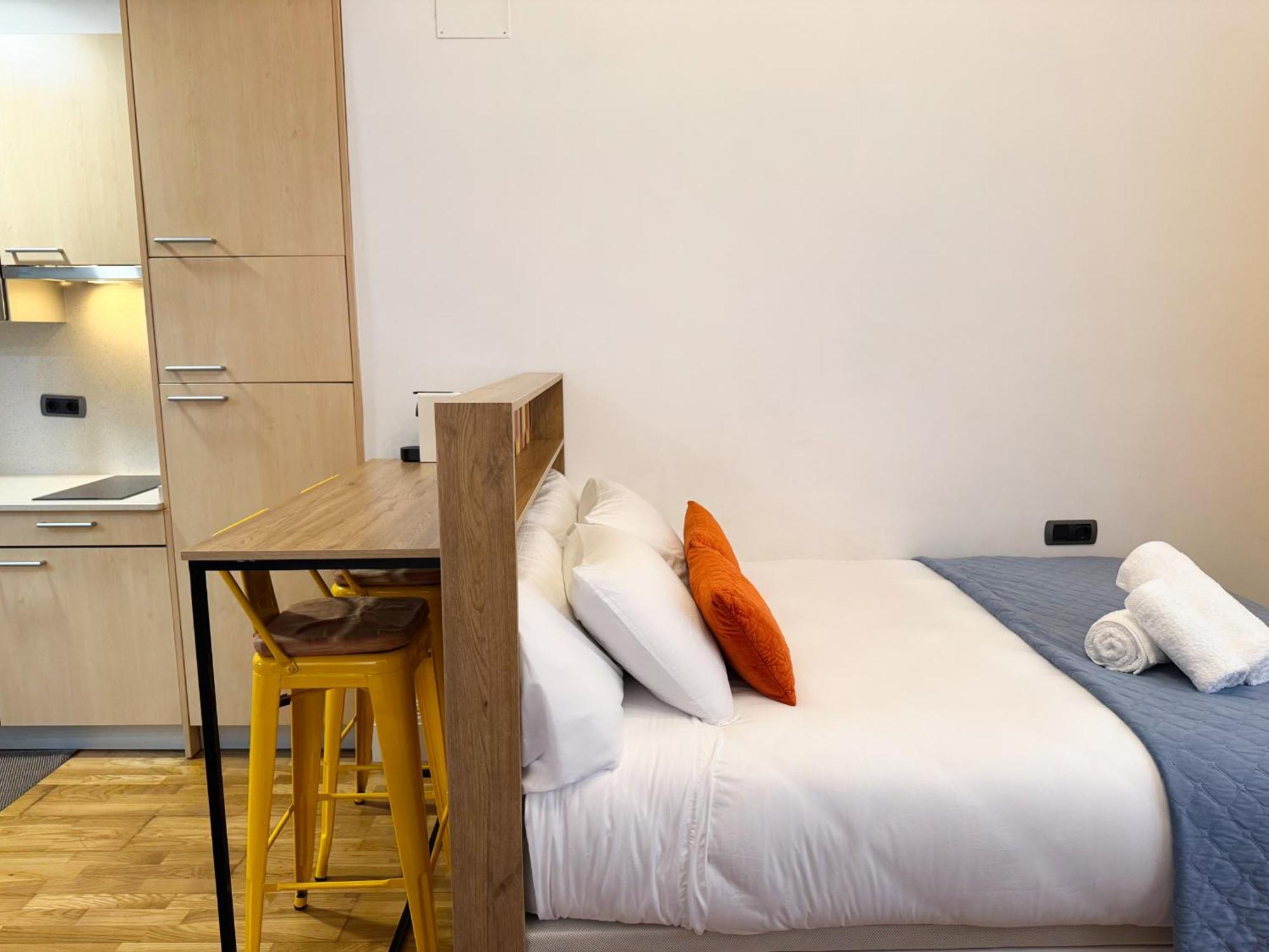 Labarta Estudio En Puerta Del Sol Con Parking Vigo Luaran gambar