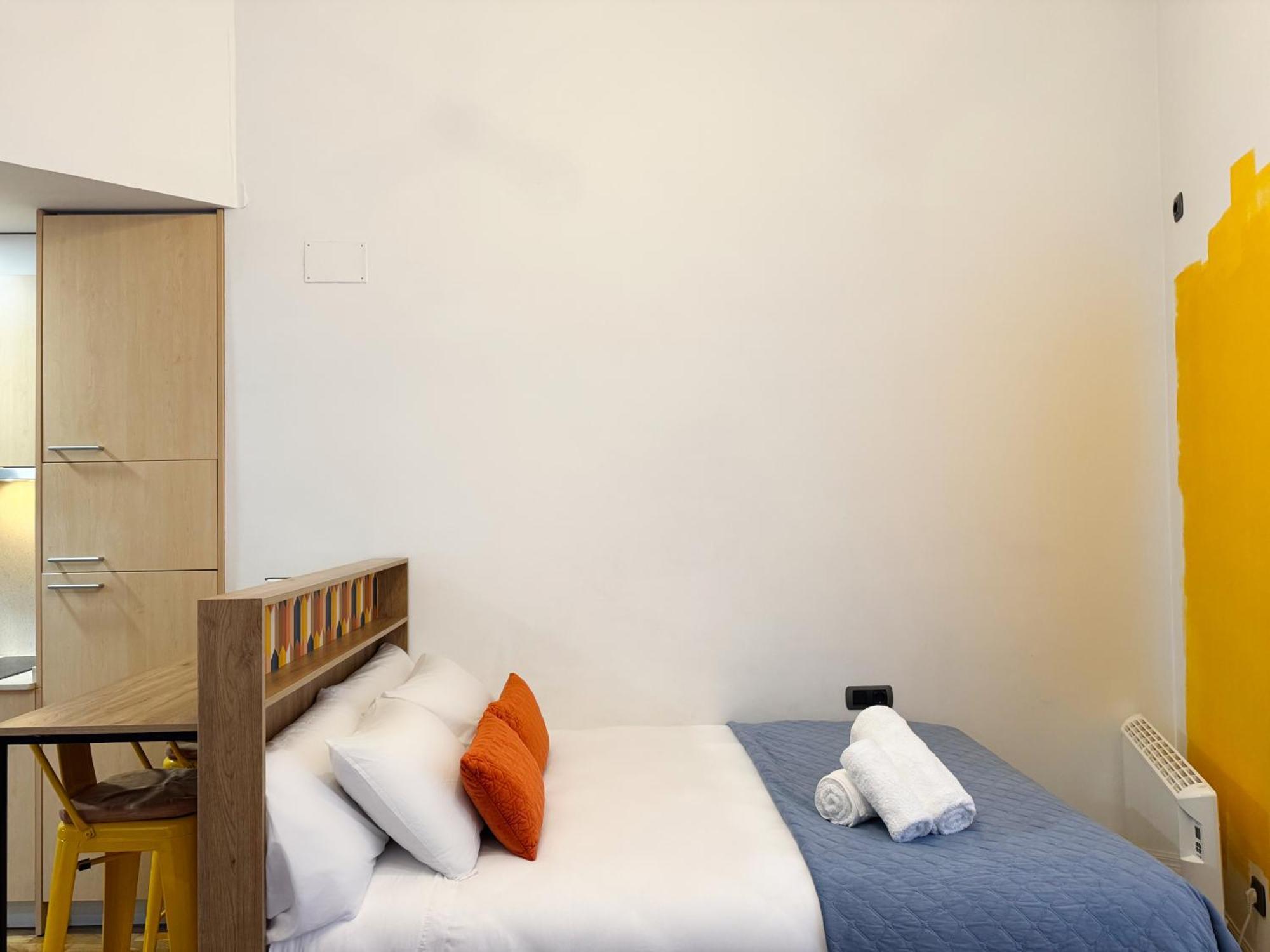 Labarta Estudio En Puerta Del Sol Con Parking Vigo Luaran gambar